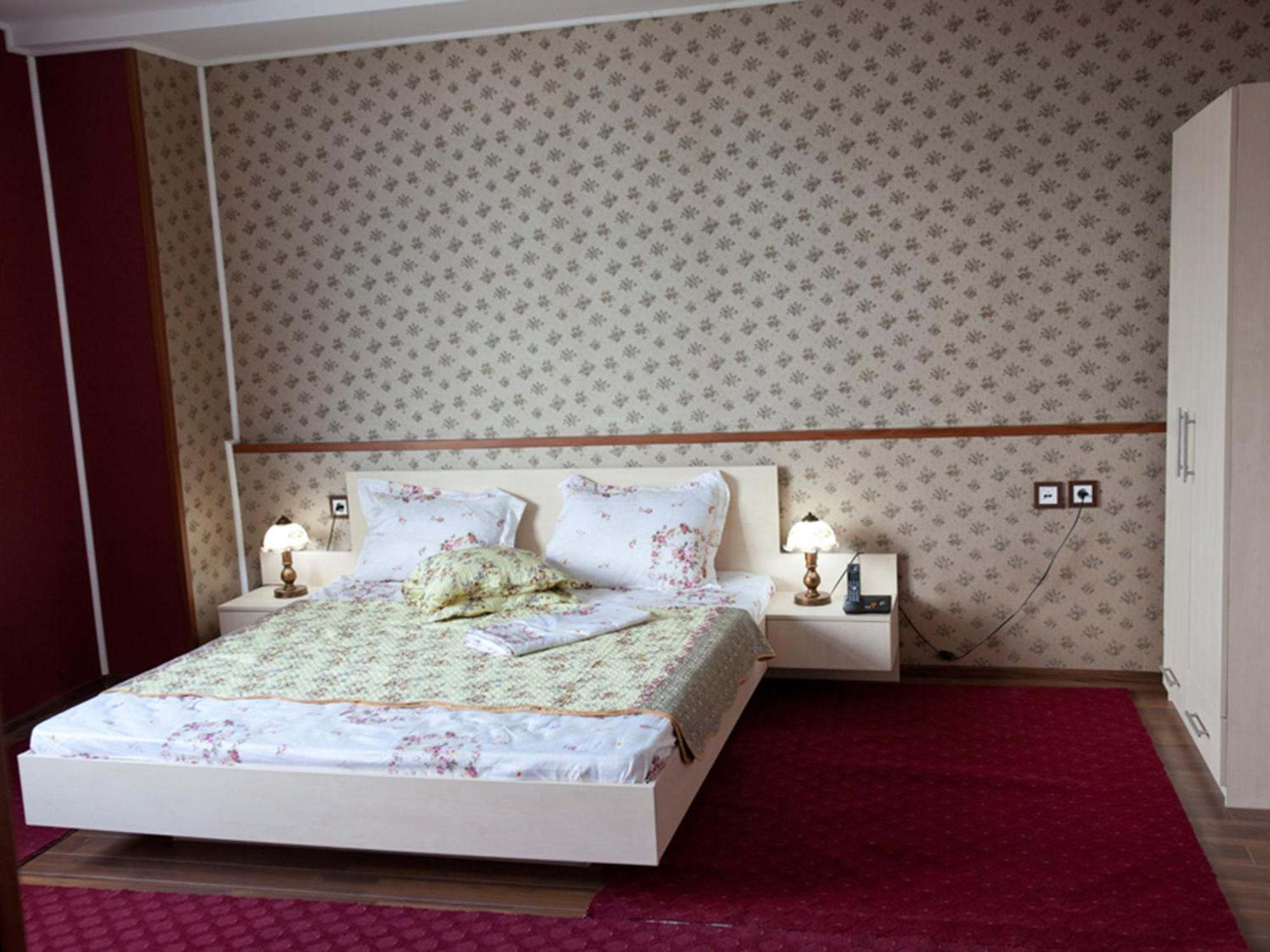 Hotel La Gil Bucarest Habitación foto