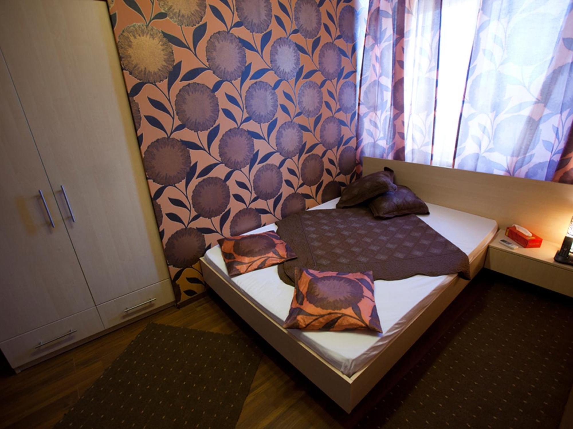 Hotel La Gil Bucarest Habitación foto