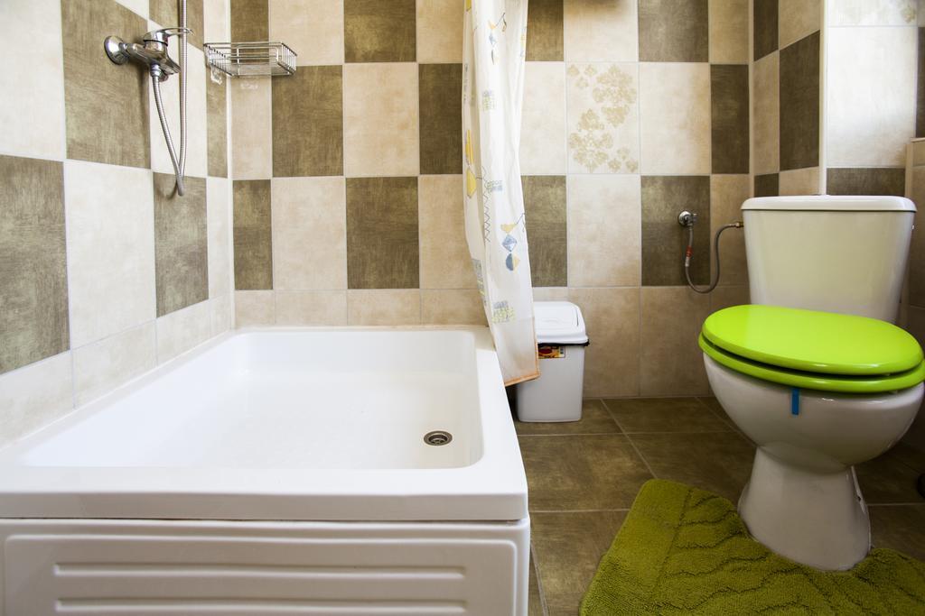Hotel La Gil Bucarest Habitación foto