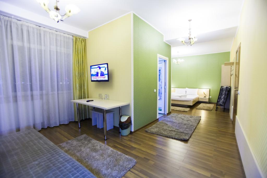 Hotel La Gil Bucarest Habitación foto