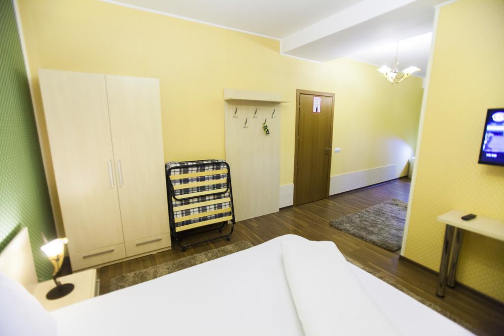 Hotel La Gil Bucarest Habitación foto