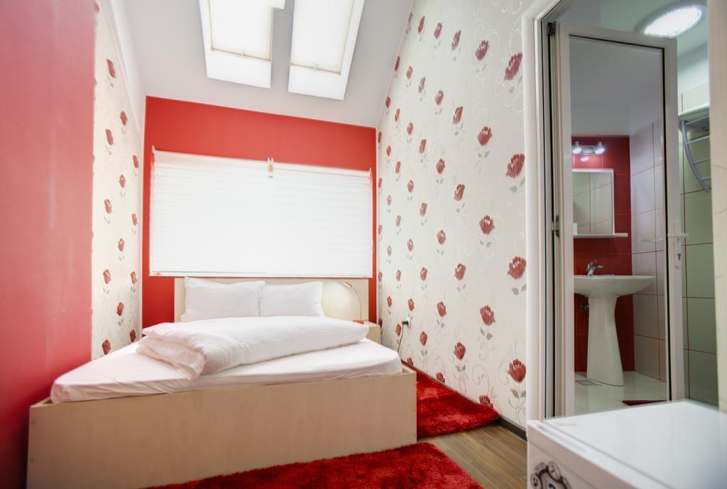 Hotel La Gil Bucarest Habitación foto