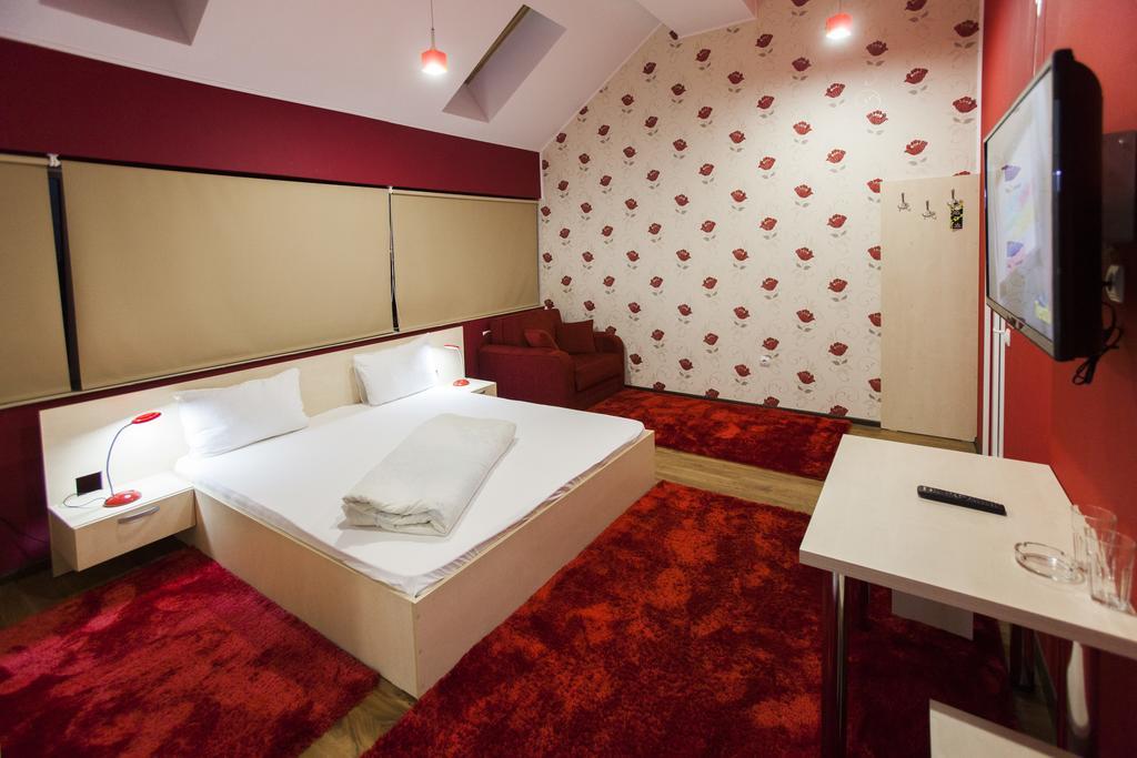 Hotel La Gil Bucarest Habitación foto