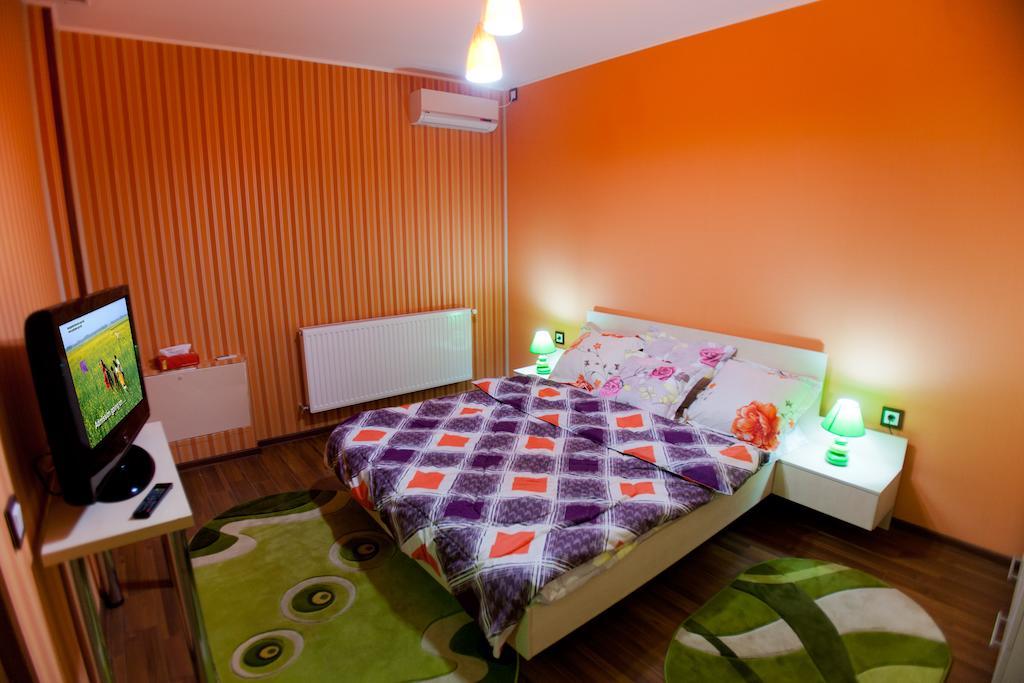 Hotel La Gil Bucarest Habitación foto