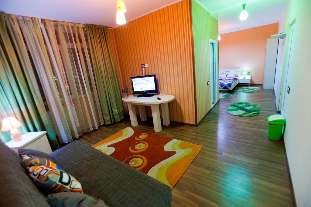 Hotel La Gil Bucarest Habitación foto
