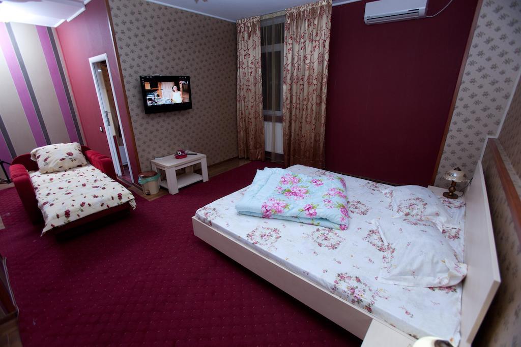 Hotel La Gil Bucarest Habitación foto