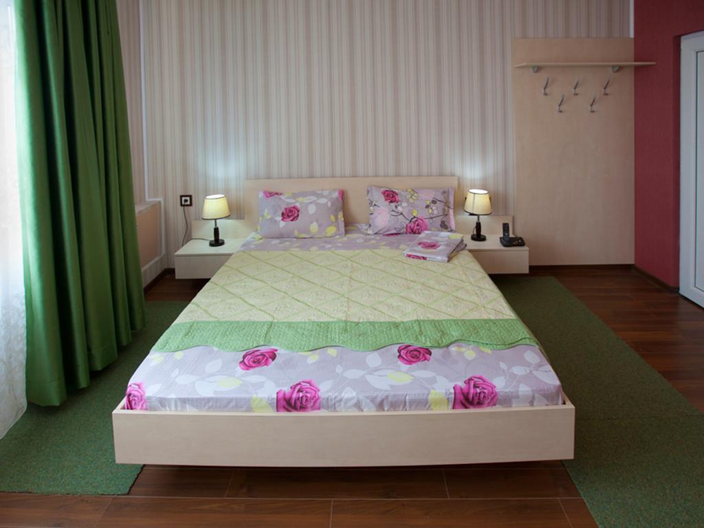 Hotel La Gil Bucarest Habitación foto